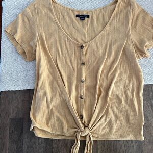 American Eagle Outfitters Button-Down Tie Top